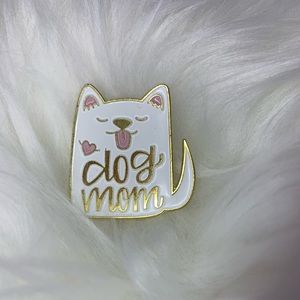 SOLD Dog Mom Pin in White🐶